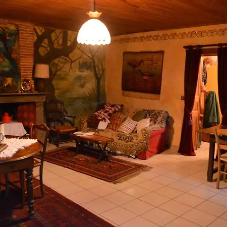 Hostel Le Moulin Vieux Garein