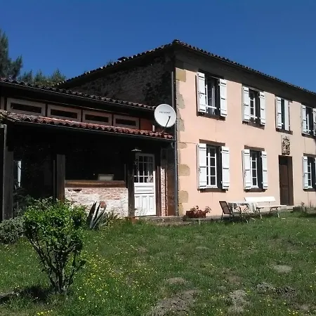 Le Moulin Vieux Hostel *